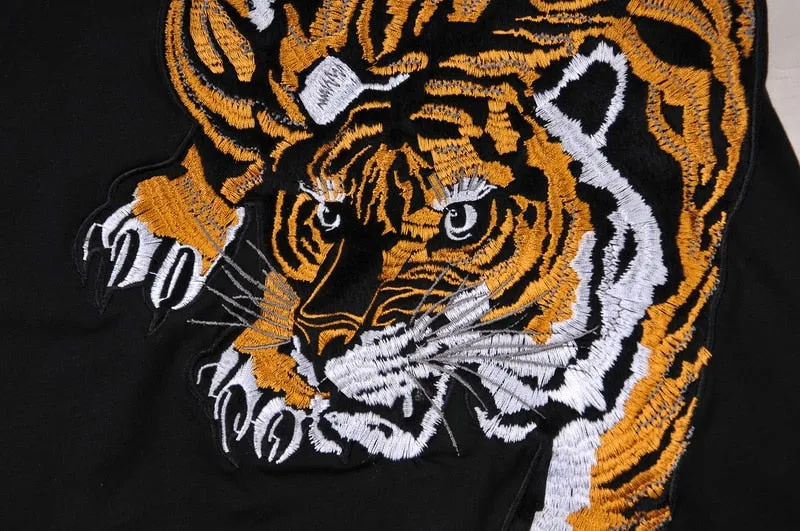 Chinese Style Embroidery Tiger T-shirt, Cotton, Round Neck, short sleeve, Black/White Shirts