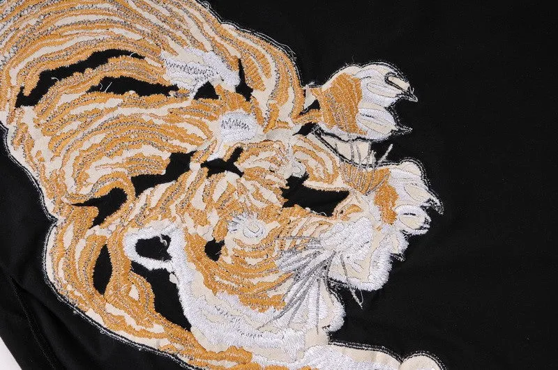 Chinese Style Embroidery Tiger T-shirt, Cotton, Round Neck, short sleeve, Black/White Shirts