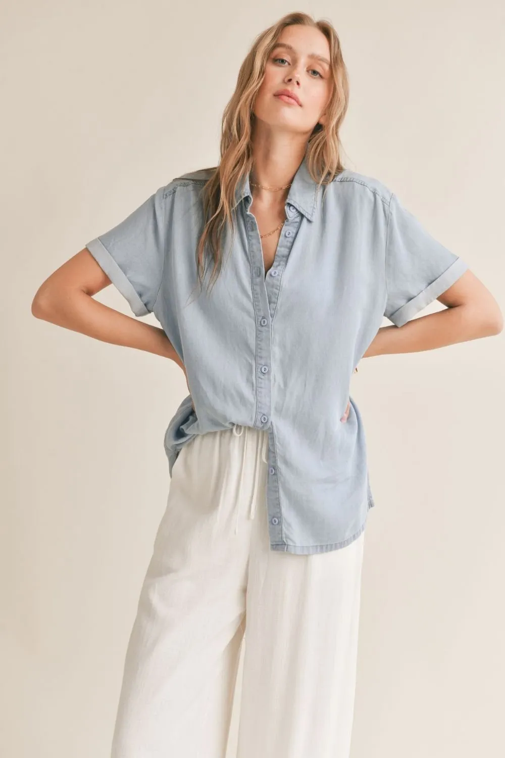 Women's Chambray Button Down Short Sleeve Top | Light Wash Denim